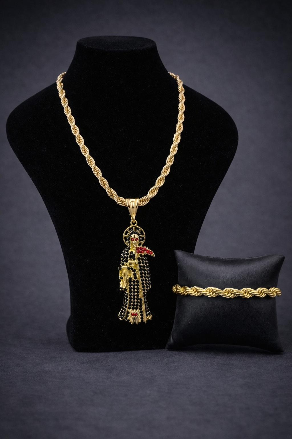 Conjunto Santa Muerte (cadena,dije,esclava)