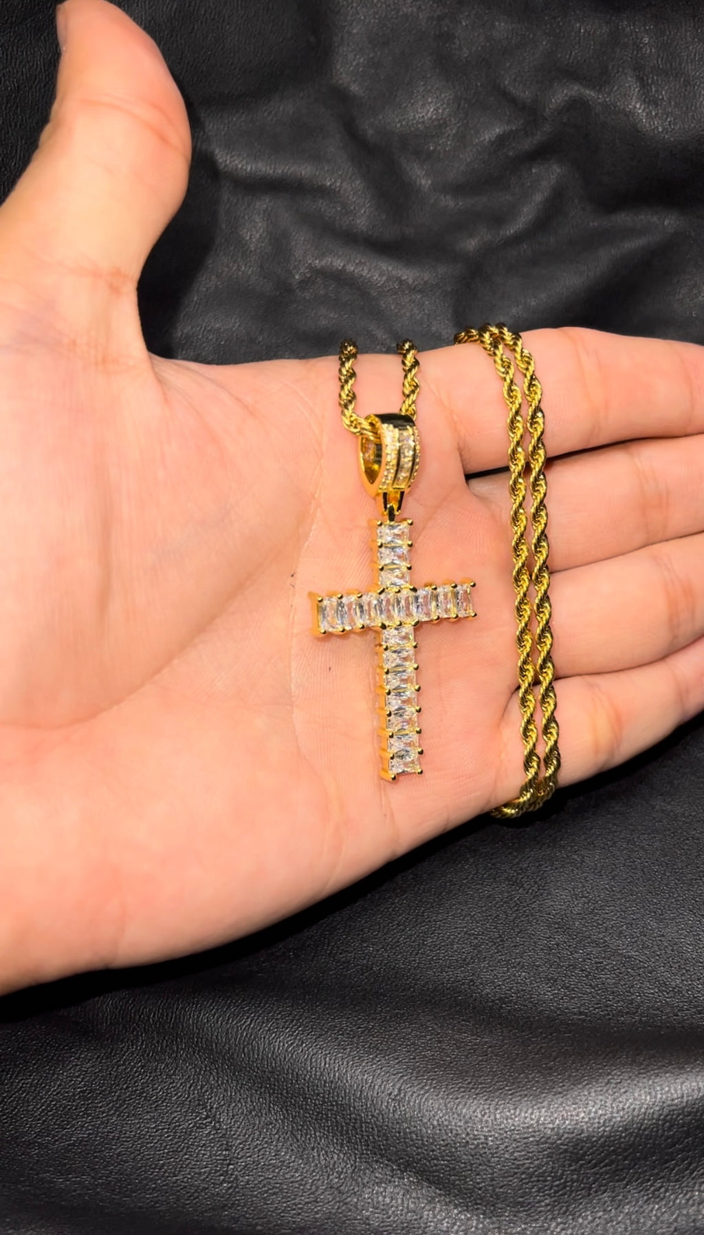 Cadena Torzal y Crucifijo