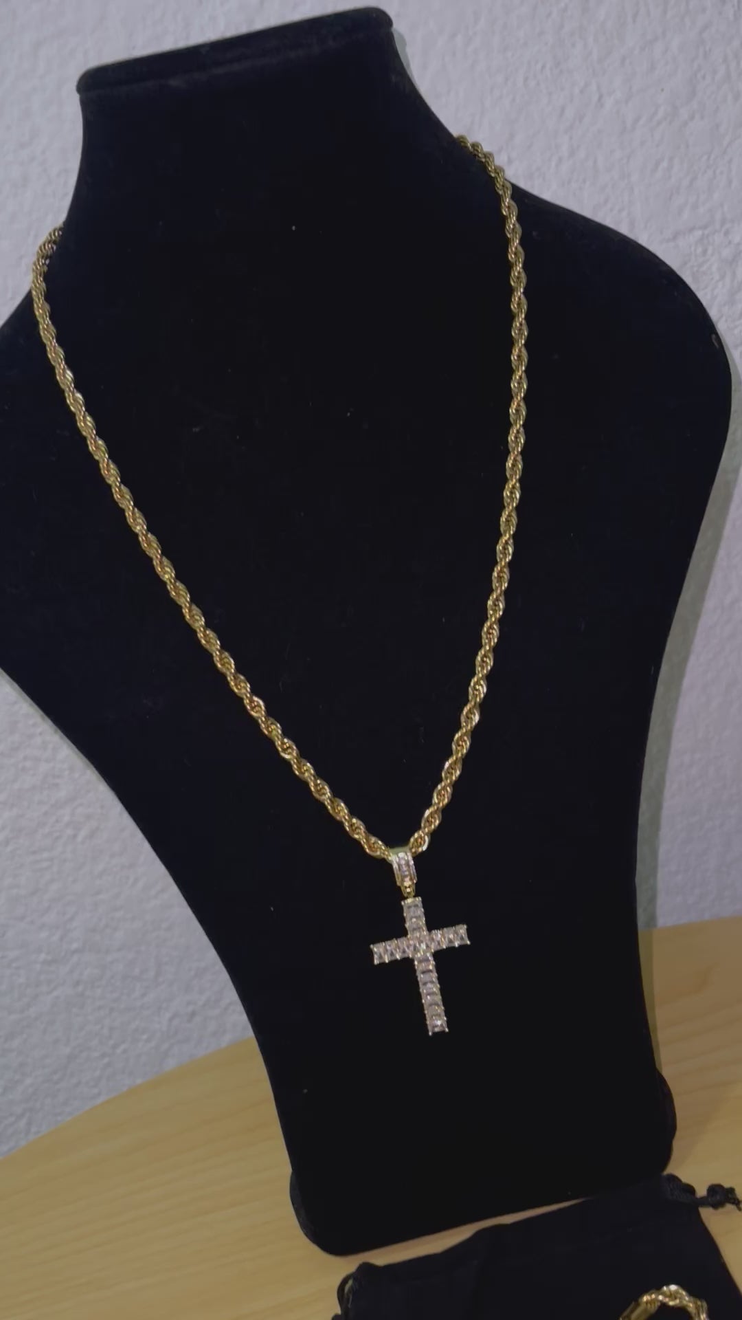 Conjunto Cruz (Collar, dije cruz, esclava)