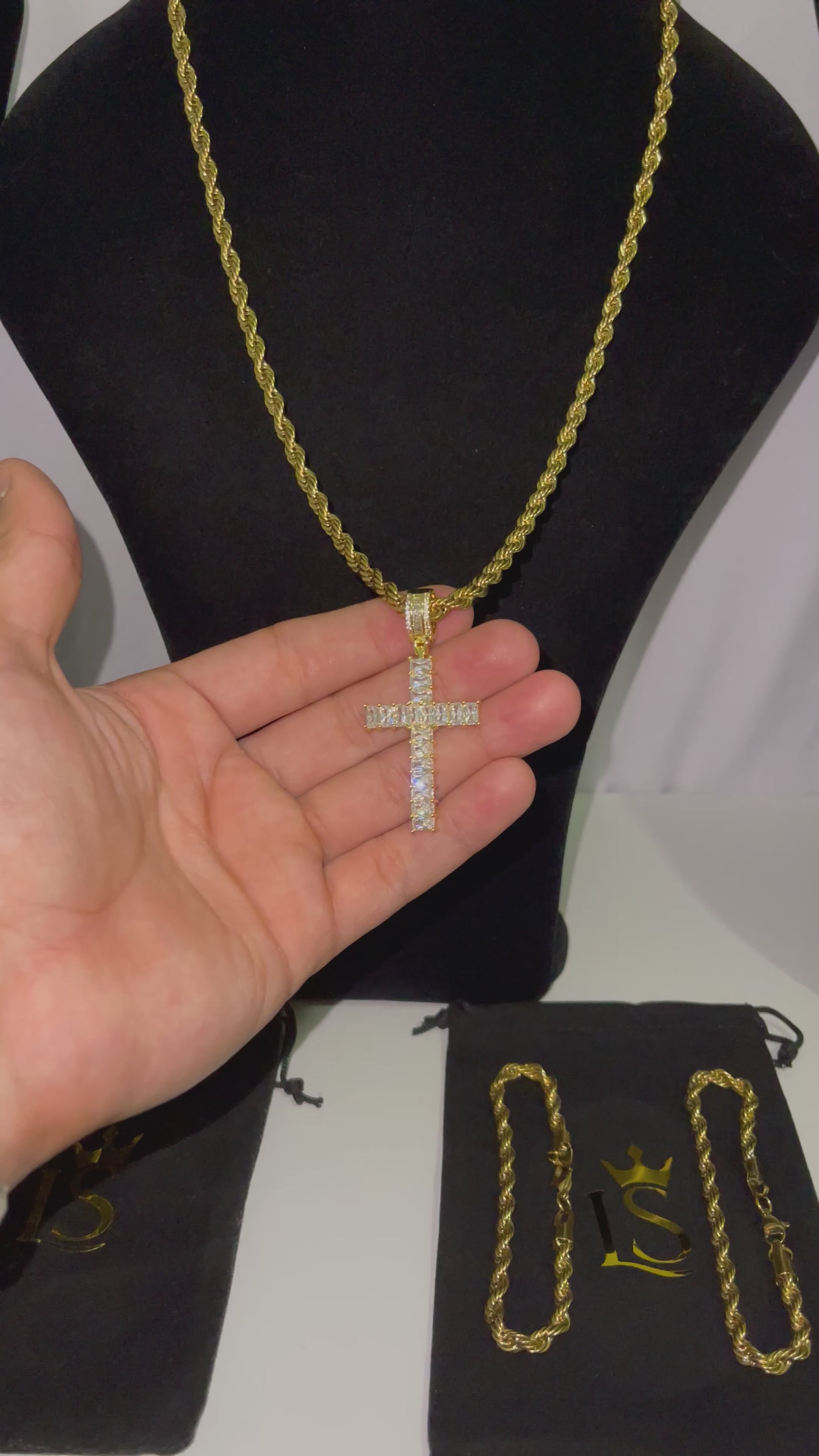 Conjunto Cruz (Collar, dije, esclava)