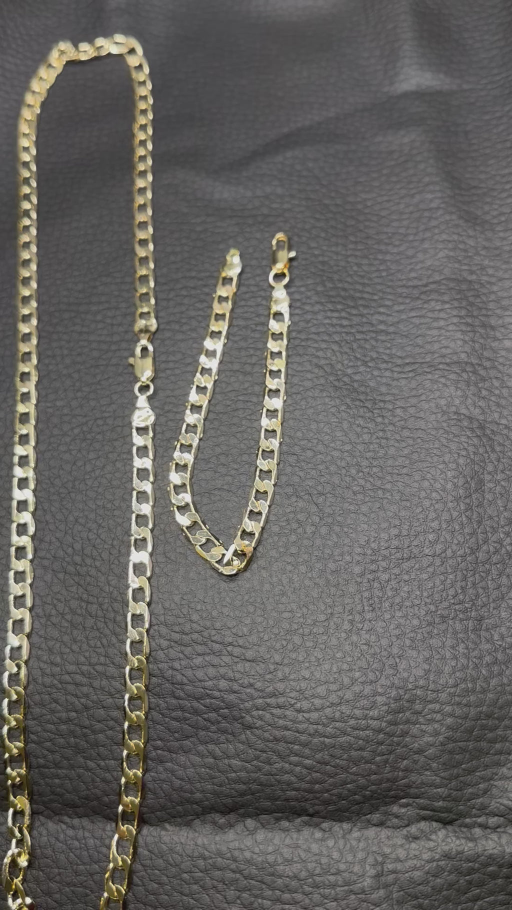 Conjunto barbado (Collar y brazalete)